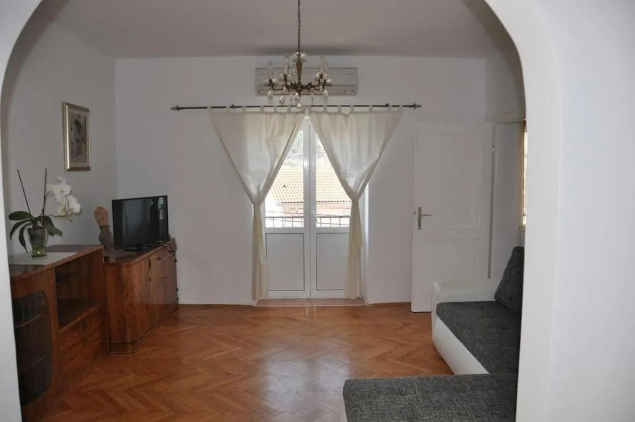 Apartments Maja Lopar