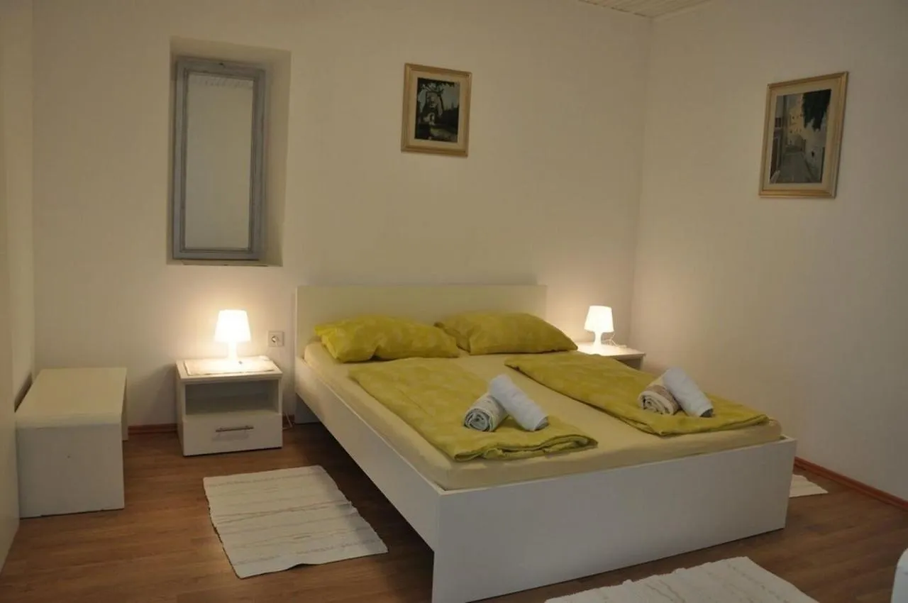 Apartments Maja Lopar Croatia