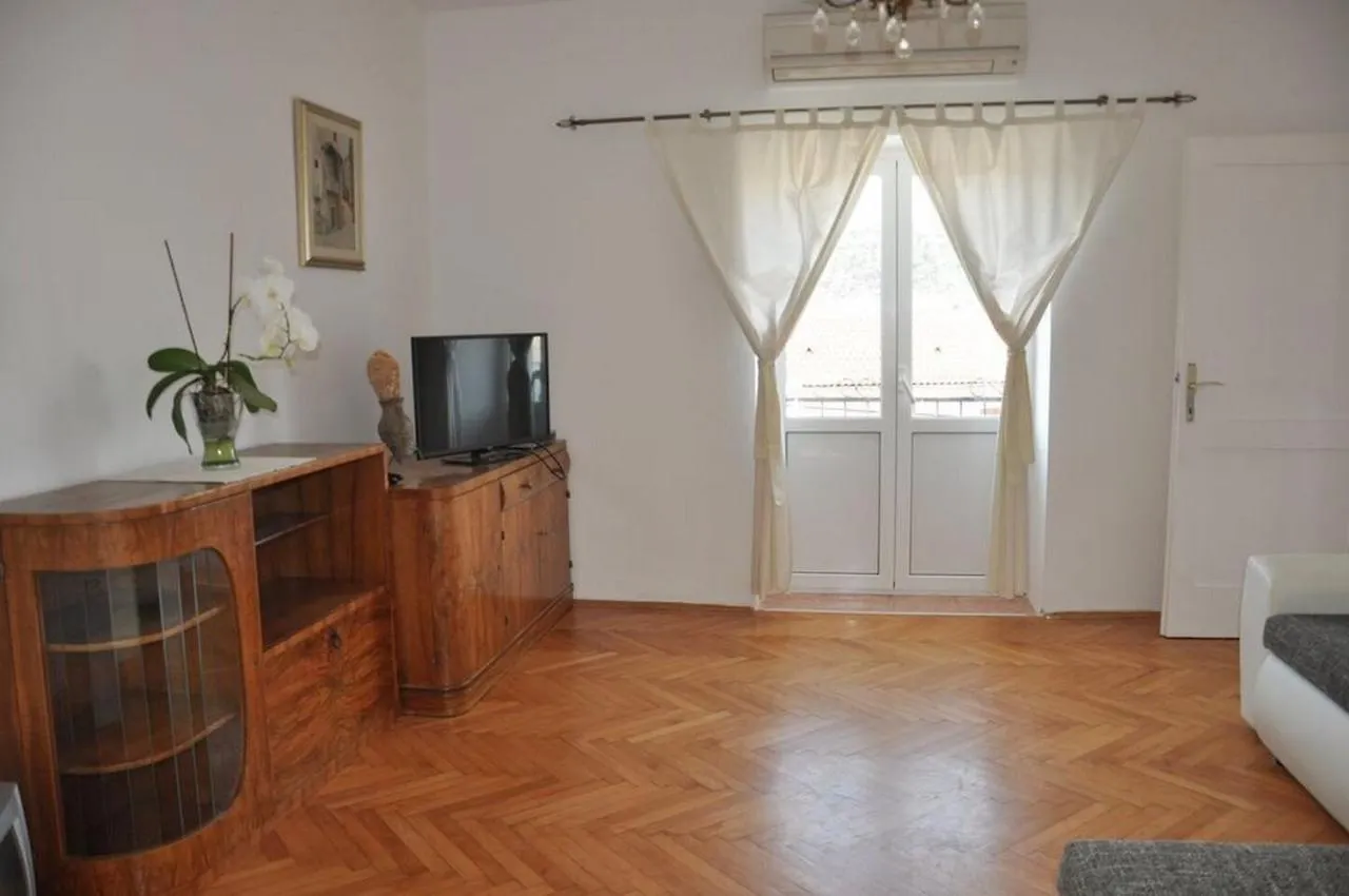 Apartments Maja Lopar